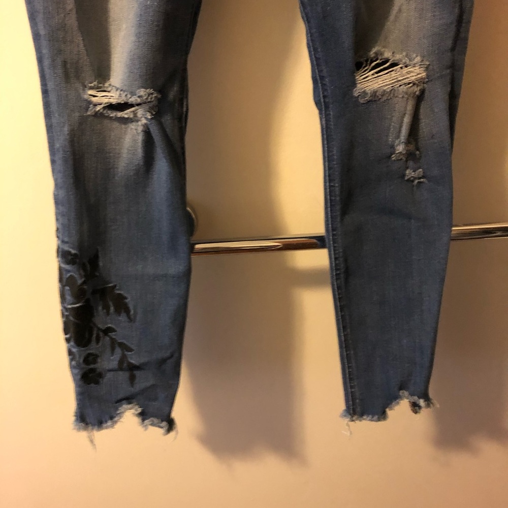 Express Jeans - Picture 2 of 5